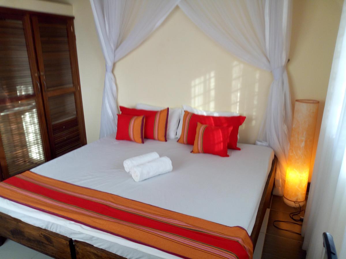 Sea Breeze Villas Kenya Diani Beach Buitenkant foto
